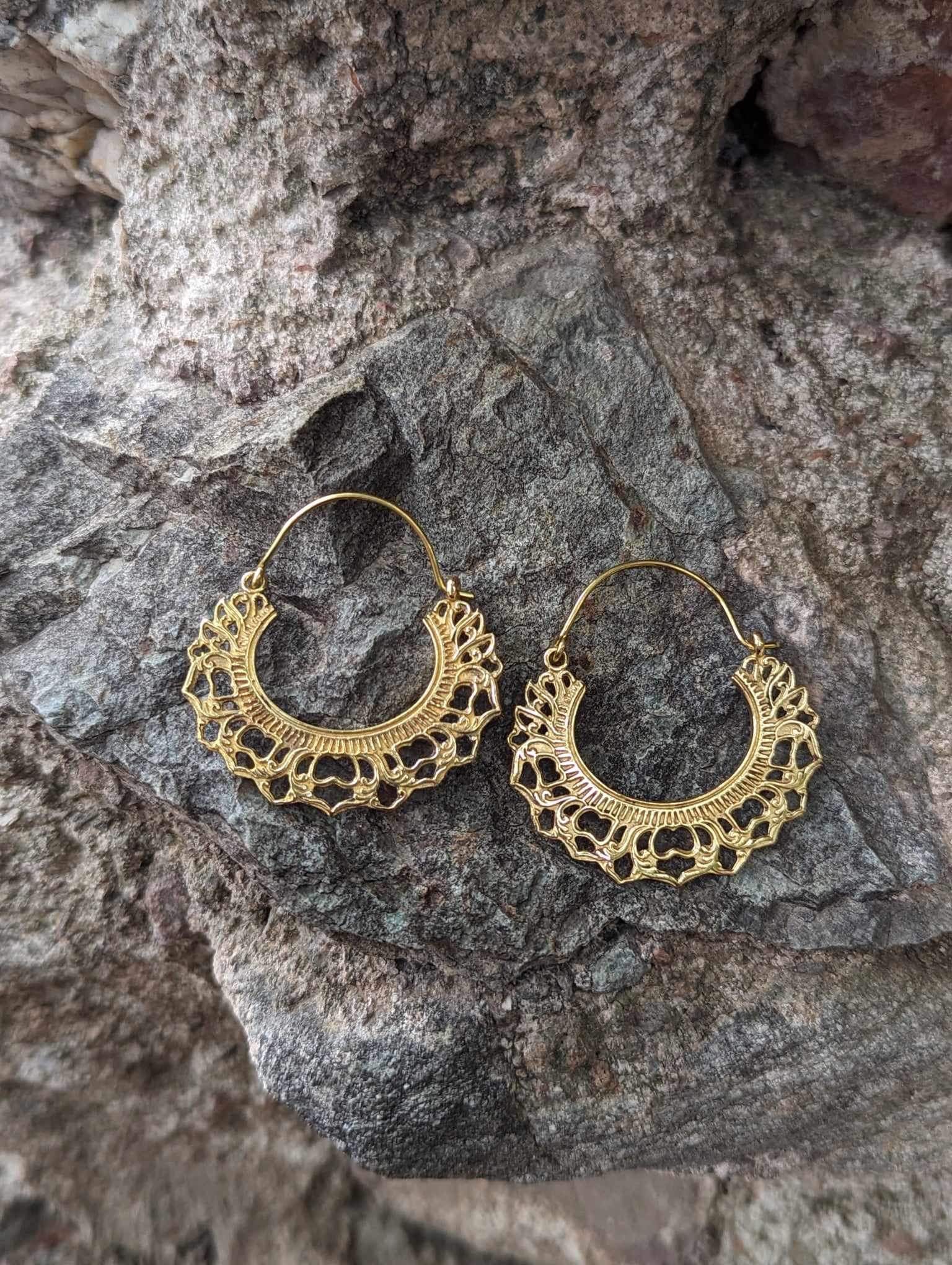 EARRINGS 242